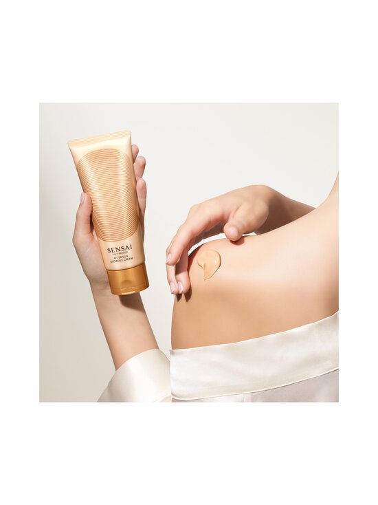 SENSAI - Silky Bronze After Sun Glowing Cream -voide 150 ml - NOCOL - photo 2 SENSAI - Silky Bronze After Sun Glowing Cream -voide 150 ml - NOCOL | Stockmann - photo 2